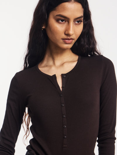 Classic Rib Henley in Bitter Chocolate