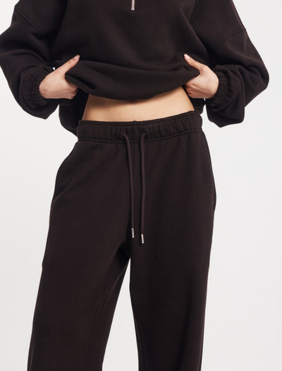 Straight Leg Sweatpant in Bitter Chocolate