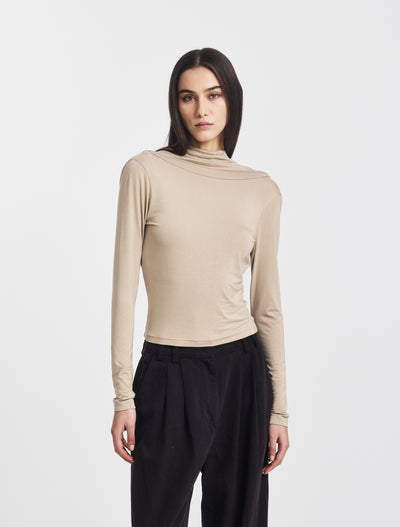 Anjea Reversible Top in Taupe