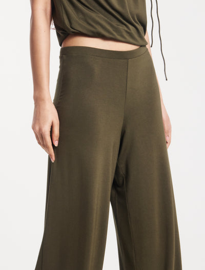 Clover Wide Leg Bottom in Leaf Green