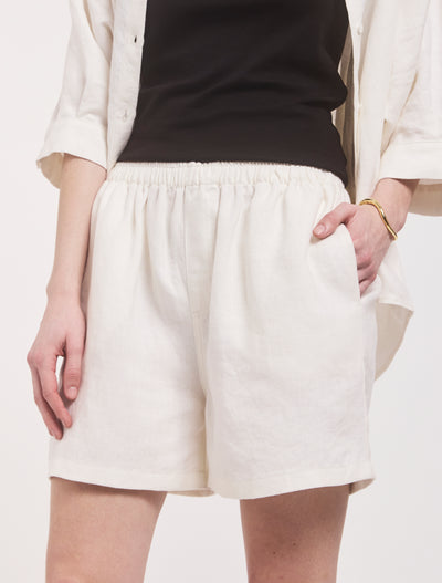 Louella Linen Shorts In Off White