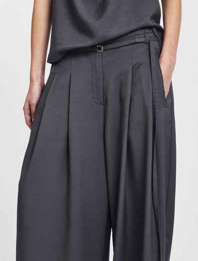 Evie Wide Leg Trouser in Magnet