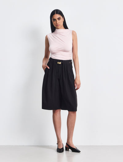 Juniper Pleated Short In Black