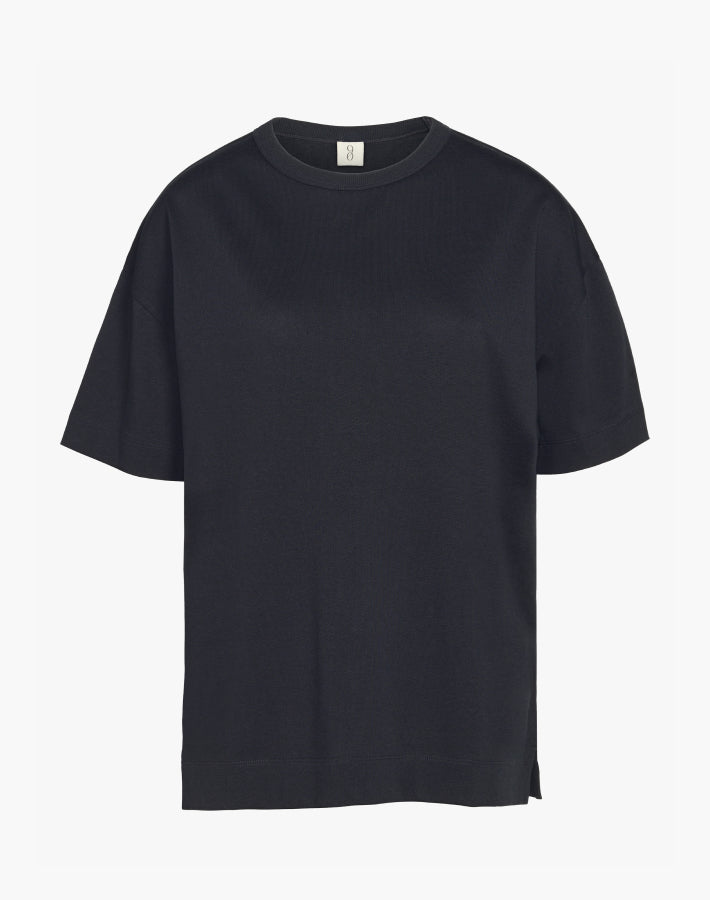 LENA OVERSIZED T-SHIRT IN BLACK