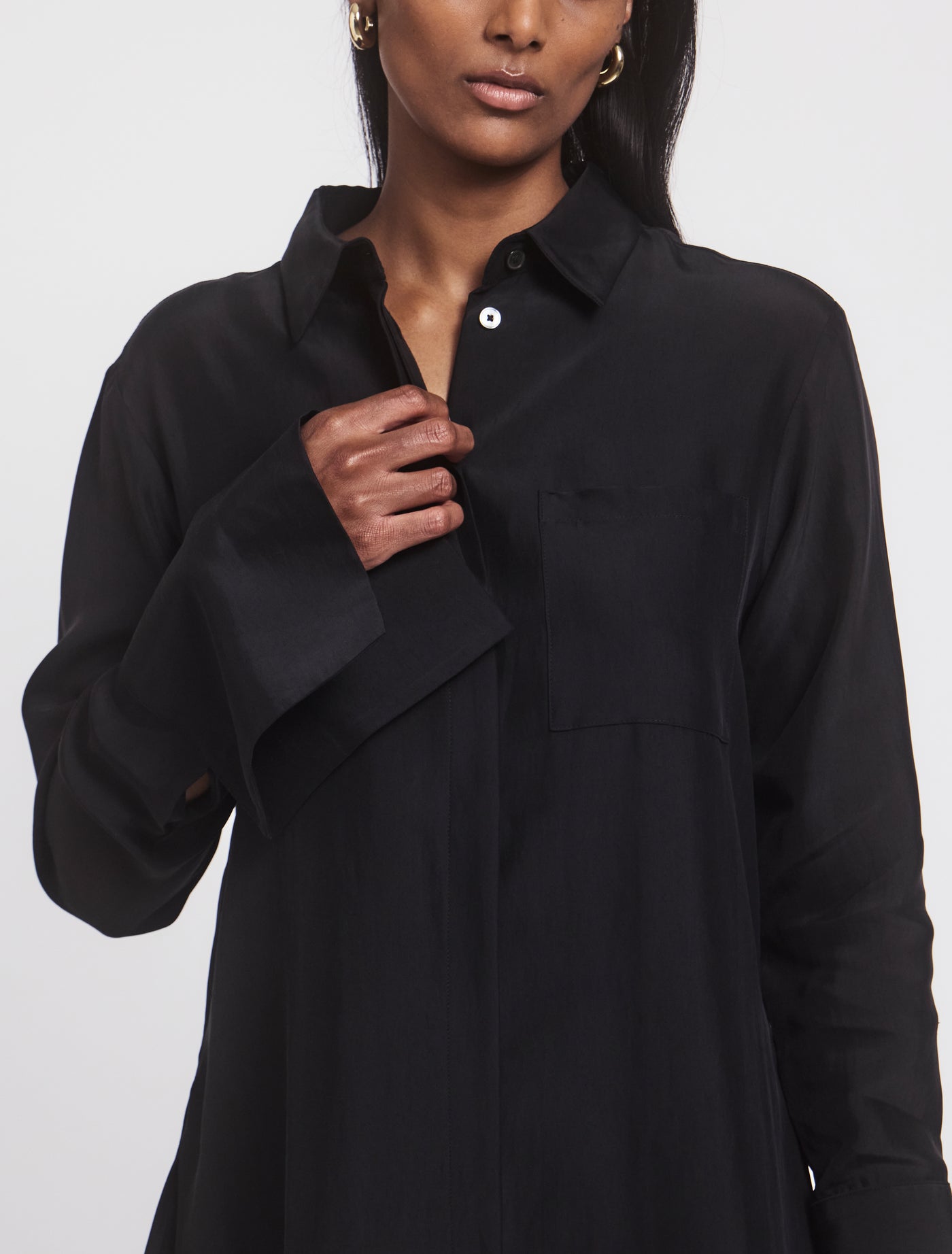 Signature Luxe Shirt In Black