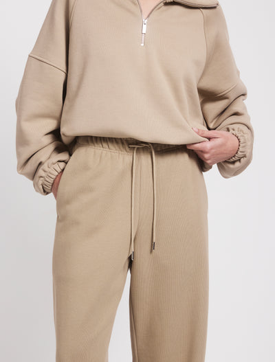 Signature Straight Leg Sweatpant in Taupe