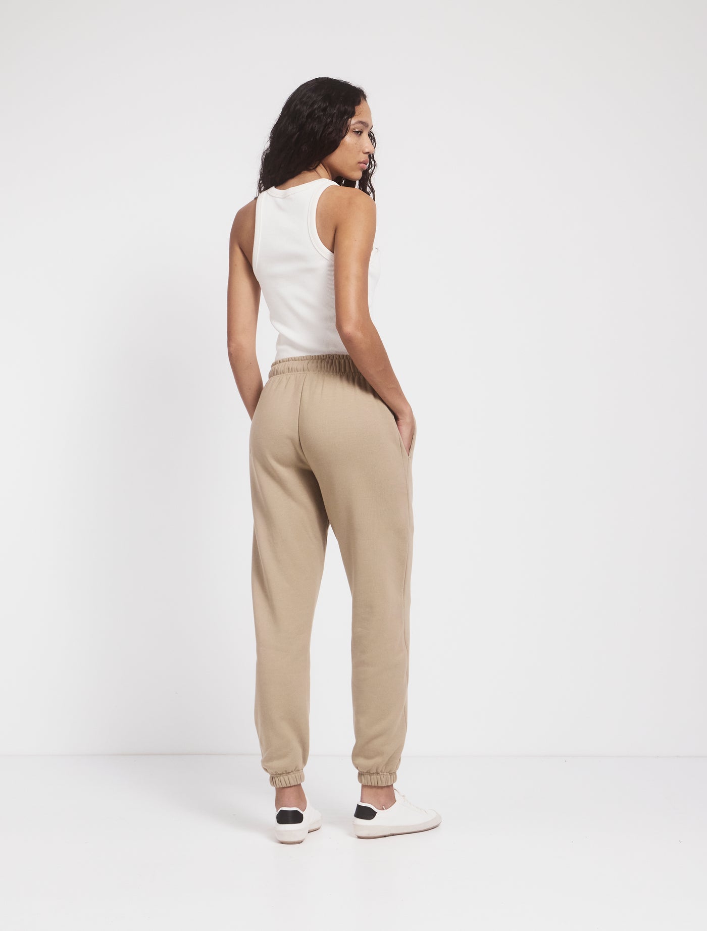 Signature Sweatpant in Taupe