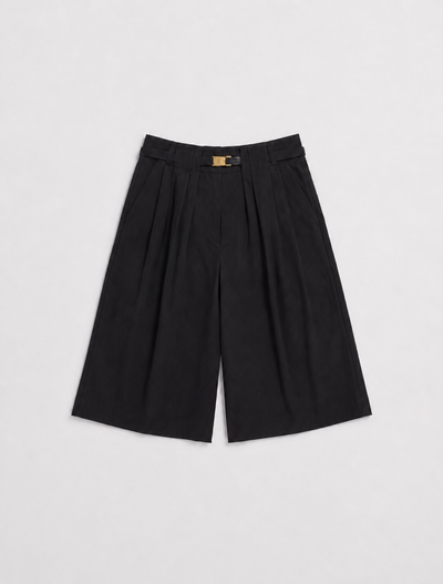 Juniper Pleated Short In Black