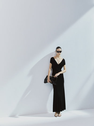 Essoria Dress in Black