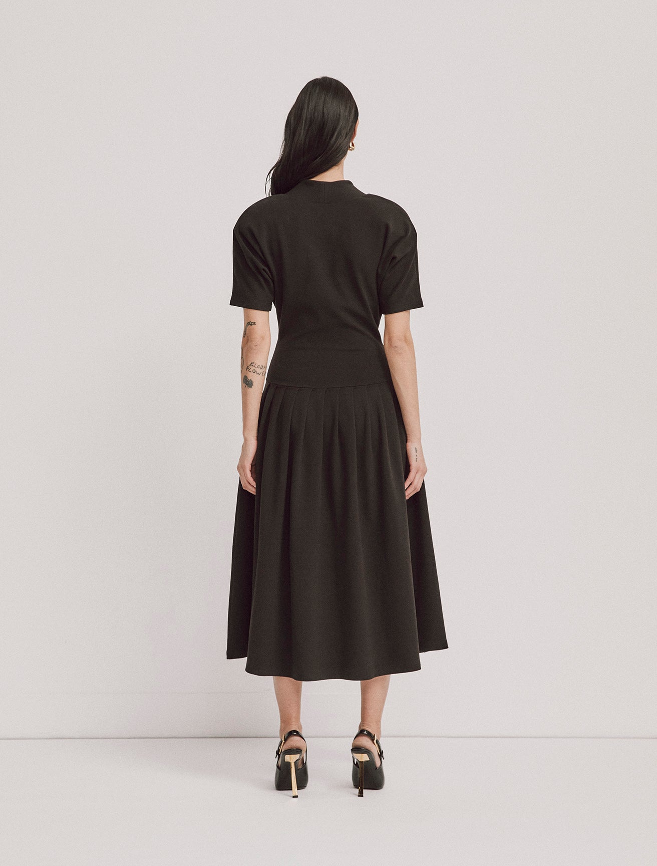 Ixia Dress In Black