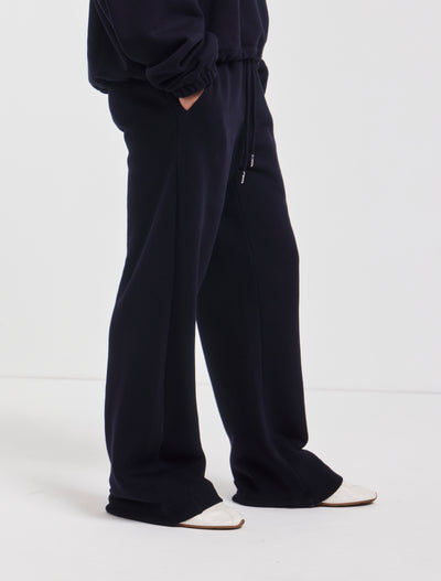 Signature Straight Leg Sweatpant in Darkest Navy