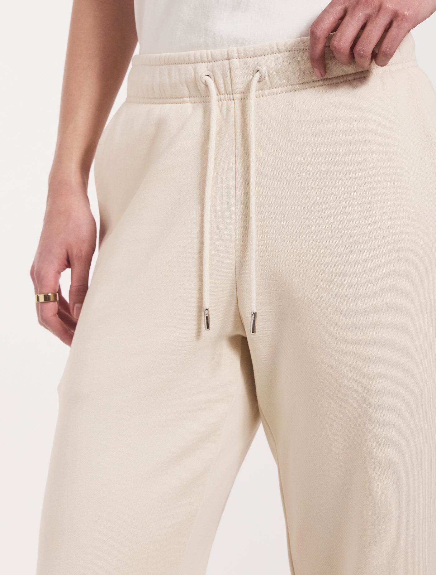 Signature Straight Leg Sweatpant in Cream