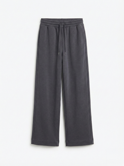 Straight Leg Sweatpant in Magnet