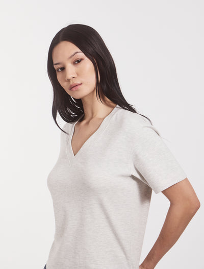 Signature V Neck T-shirt in Light Grey Marl