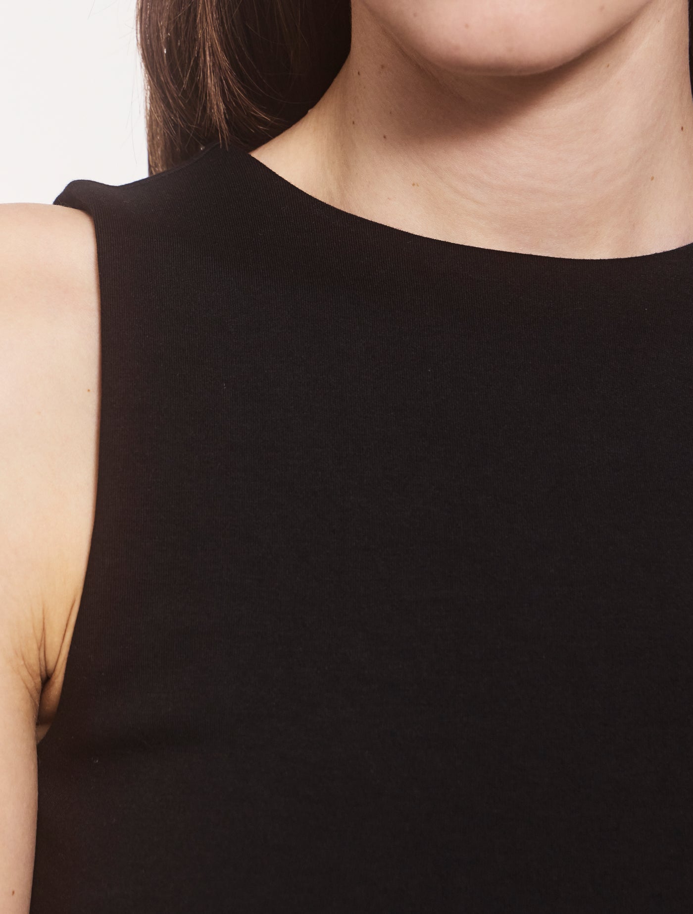 Maya Cropped Tank Top in Black