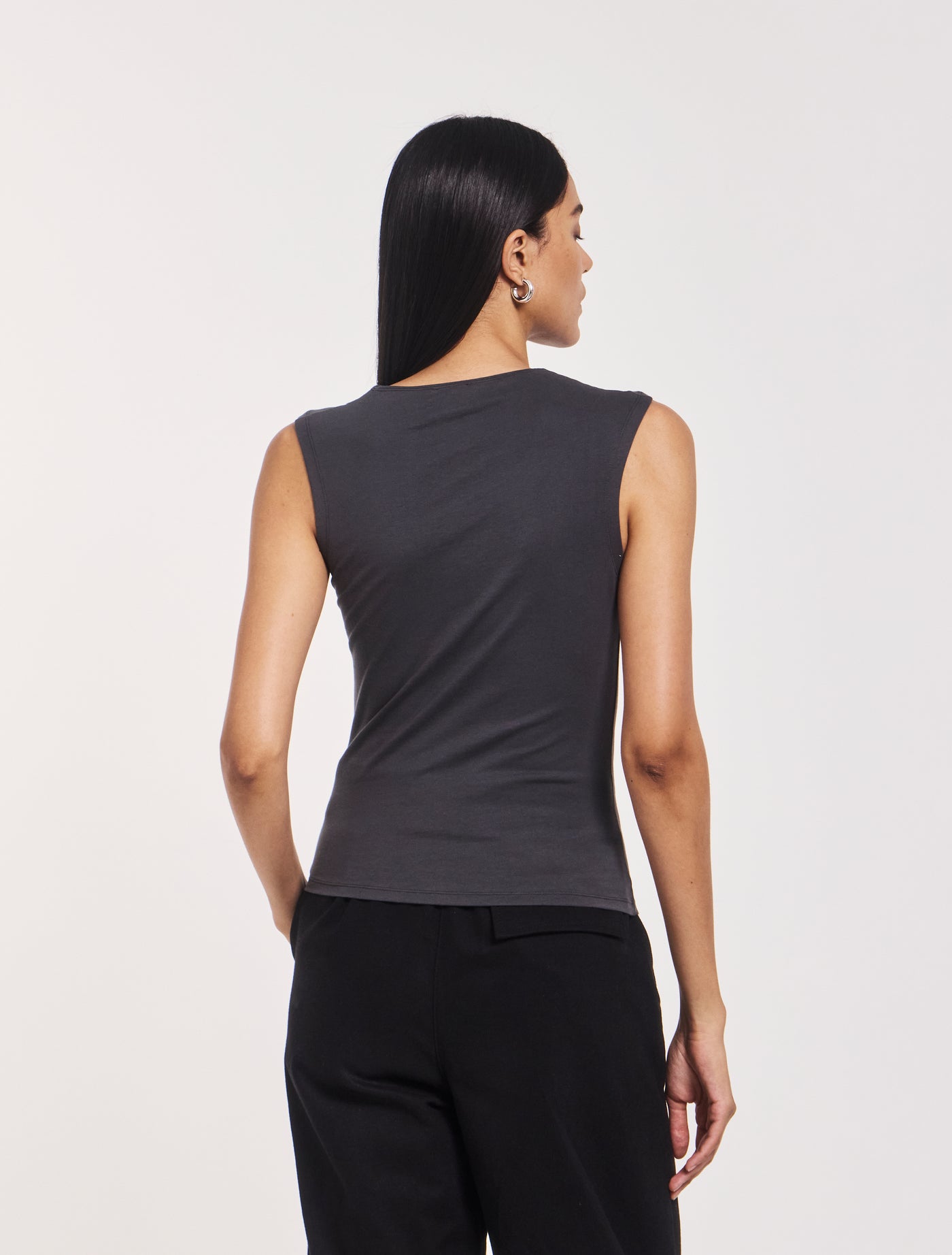 Sadie Twist Shoulder Top In Magnet